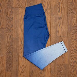 {AR-33} high-waisted ombré leggings, M